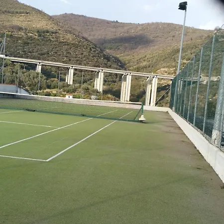 Golf & Mare Castellaro (Liguria)