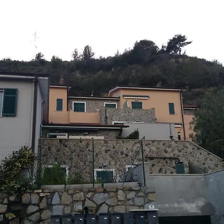 Golf & Mare Castellaro (Liguria)